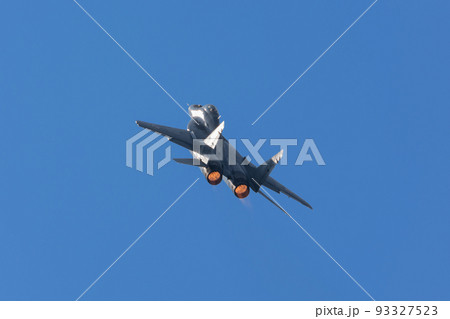 ポーランド空軍MiG-29デモチーム上昇 93327523