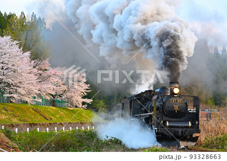 新潟県　JR東日本磐越西線　SLばんえつ物語号＆桜＆煙（鉄道開業150年ヘッドマークなし）　 93328663