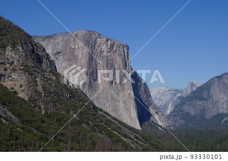 米国 ヨセミテのトンネルビューから見たエルキャピタン 米国 ヨセミテのトンネルビューから見たエルキャピタン 93330101