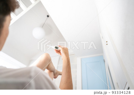 寝ながら体温測定 体温計 検温 38℃ 寝ながら体温測定 体温計 検温 38℃ 93334128