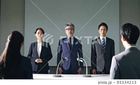 謝罪会見　記者会見 93334213