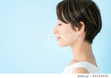女性　ブルーバック 93334456