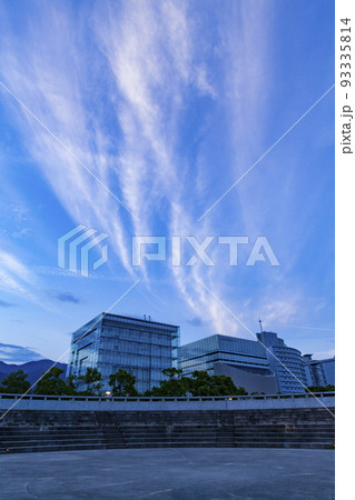なぎさ公園の夕暮れの風景 神戸市中央区HAT神戸にて なぎさ公園の夕暮れの風景 神戸市中央区HAT神戸にて 93335814