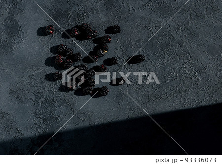 fresh blackberries on dark background 93336073