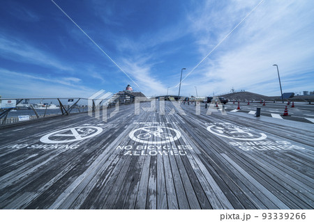 大さん橋の風景【神奈川県・横浜市】 93339266