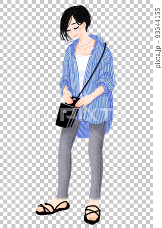 一個穿著秋裝的女人，穿著一件大條紋襯衫 93344155