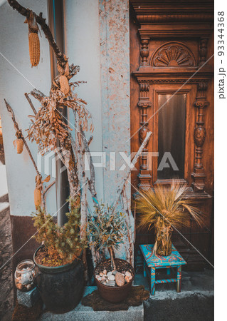 Rural decoration of front door. Cozy vintage thing 93344368