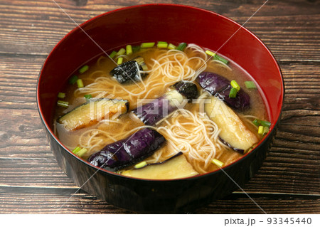 揚げ茄子の煮麺 93345440