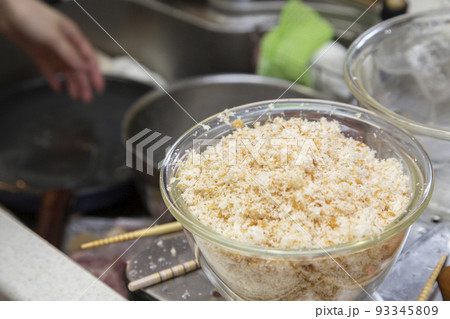 手作り生パン粉 手作り生パン粉 93345809