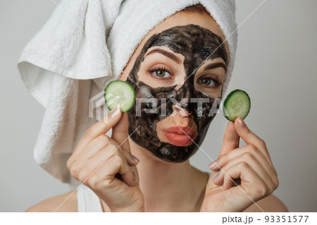 Concept of aging process and cosmetic procedures. 93351577