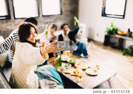 ホームパーティー 93353238