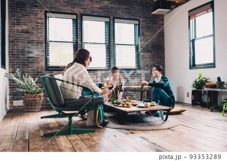 ホームパーティー 93353289