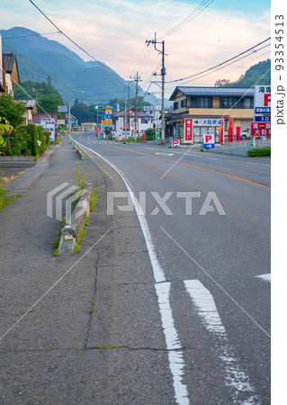 吹割滝入口付近の風景　おみやげ店　国道120号　 93354513