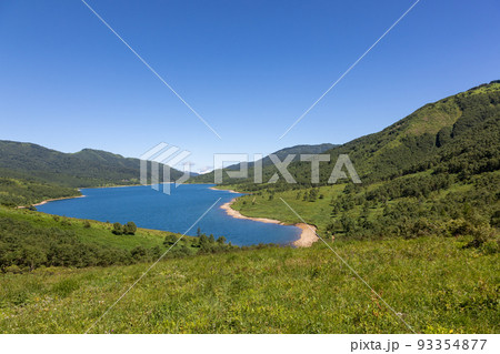 野反峠から見る天空の湖　野反湖 93354877