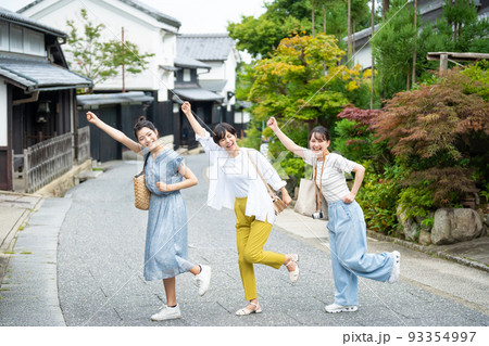 女子旅　京都旅行　 93354997