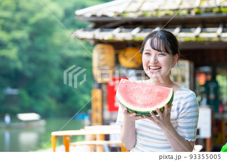 女子旅　京都旅行　食事 93355005