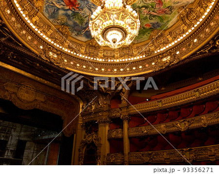 オペラ・ガルニエの劇場内、天井絵 (フランス、パリ) 93356271