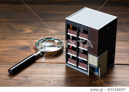 マンションとルーペ マンションとルーペ 93356697