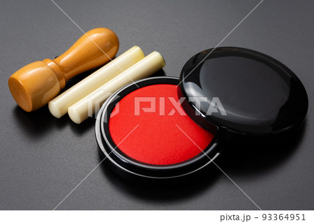 印鑑と朱肉 印鑑と朱肉 93364951