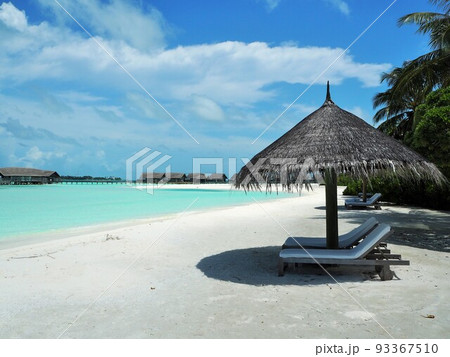 モルディブの美しい海とサンドバンク モルディブの美しい海とサンドバンク 93367510