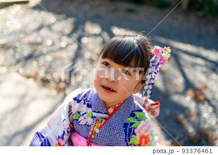 7歳の七五三詣 7歳の七五三詣 93376461