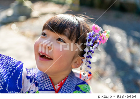 7歳の七五三詣 7歳の七五三詣 93376464