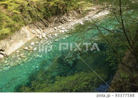 ユーシン渓谷のユーシンブルー ( 玄倉ダム 2017年4月 神奈川県 山北町 ) ユーシン渓谷のユーシンブルー ( 玄倉ダム 2017年4月 神奈川県 山北町 ) 93377588