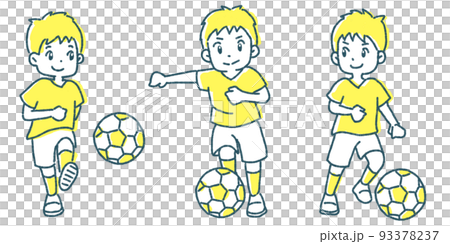 サッカーボールをける男の子 93378237