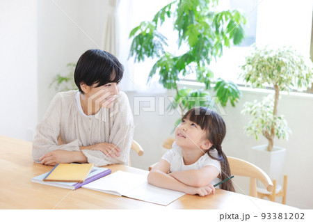 勉強 親子 母娘 勉強 親子 母娘 93381202