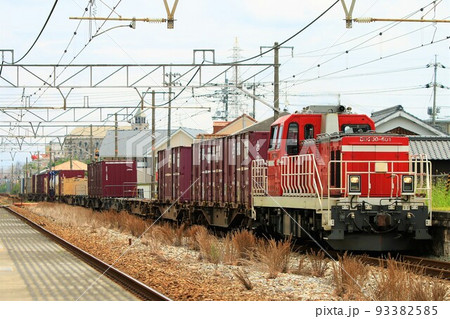 山陽本線庭瀬駅 DD200形ディーゼル機関車 93382585