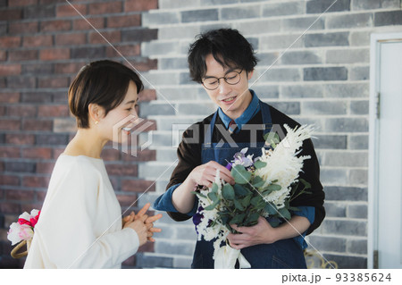 花屋　男性スタッフ 93385624