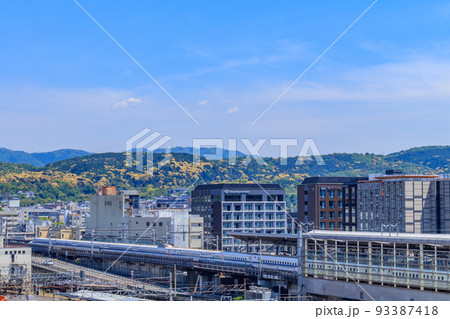 【京都の都市風景】京都駅周辺の都市風景 【京都の都市風景】京都駅周辺の都市風景 93387418
