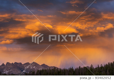 Rain in mountains 93402052