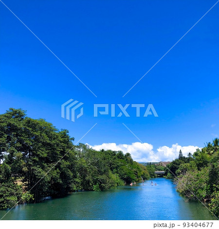 『ハワイ』ハレイワタウンの風景 93404677