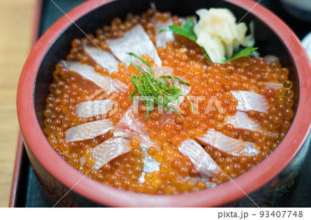 ヒメマスの親子丼 93407748