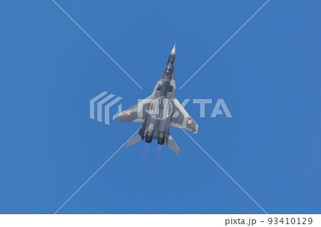 ポーランド空軍MiG-29デモチーム上昇 ポーランド空軍MiG-29デモチーム上昇 93410129