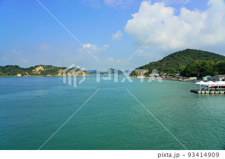直島・宮浦港（香川県・瀬戸内海） 93414909