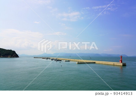 直島・宮浦港（香川県・瀬戸内海） 93414913