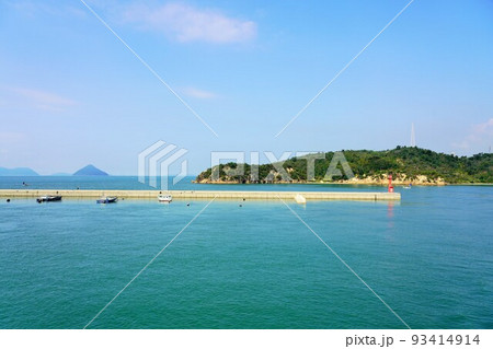 直島・宮浦港（香川県・瀬戸内海） 93414914