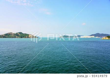 瀬戸内クルーズ（岡山・宇野港～直島・宮浦港）の眺め 93414979