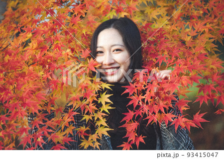 紅葉ポートレート 93415047
