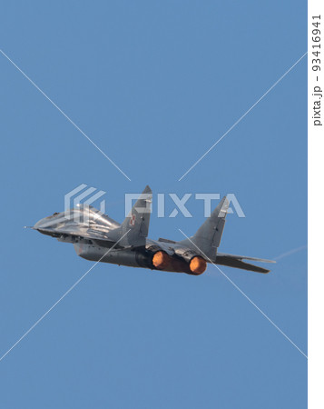 ポーランド空軍MiG-29デモチーム上昇 ポーランド空軍MiG-29デモチーム上昇 93416941