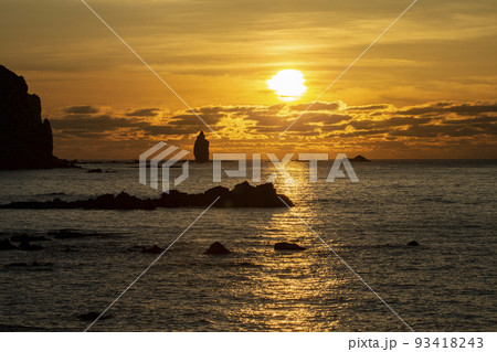 積丹の夕焼け 積丹の夕焼け 93418243