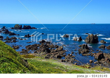 日本海の磯　秋田県男鹿半島入道崎 93419149