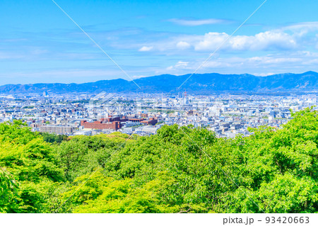 【京都の古都風景】稲荷山から見た京都市内の眺望 【京都の古都風景】稲荷山から見た京都市内の眺望 93420663