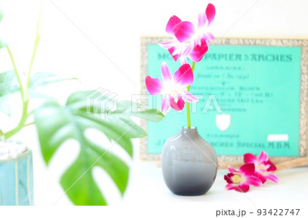 青のグラデーションが美しい花瓶 香蘭社 染付カラー | ギフト,食器