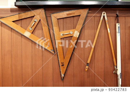 三角定規とコンパス 93422783