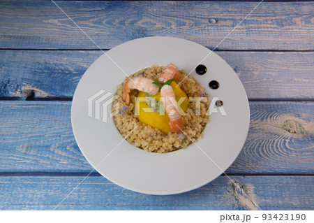 Recipe for Boulghoursotto and mini patisson stuffed with mozarella and basil and its scampi Recipe for Boulghoursotto and mini patisson stuffed with mozarella and basil and its scampi 93423190