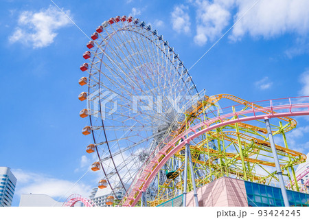 神奈川県横浜市みなとみらいの都市風景 93424245