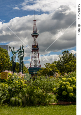 札幌　テレビ塔　さっぽろ大通公園 93426045